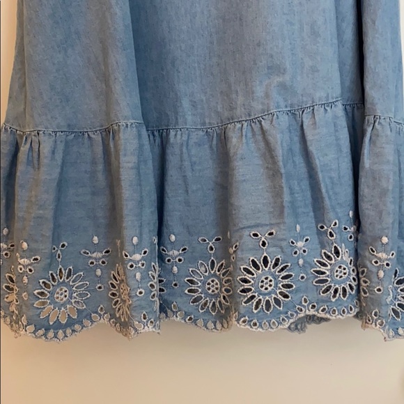 Old Navy Chambray Spaghetti Strap Dress - Picture 2 of 6